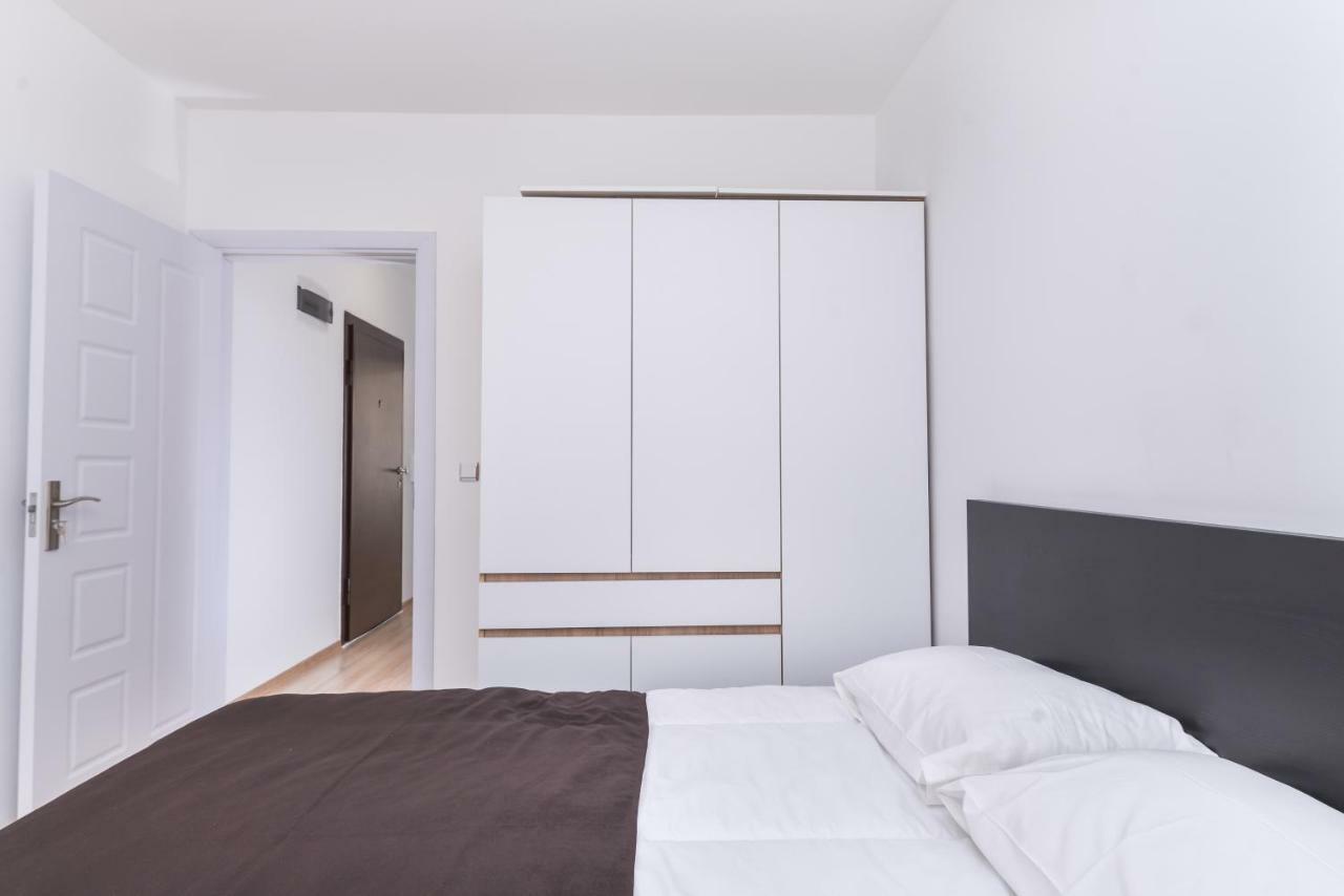 Cinecitta - One Bedroom Lion'S Bridge Apartment 소피아 외부 사진