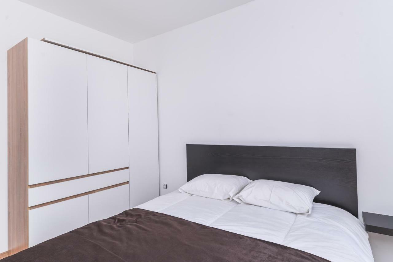 Cinecitta - One Bedroom Lion'S Bridge Apartment 소피아 외부 사진